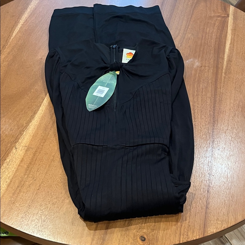 FARM Rio Black Jumpsuit
Brand New Beautiful - Picture 12 of 13